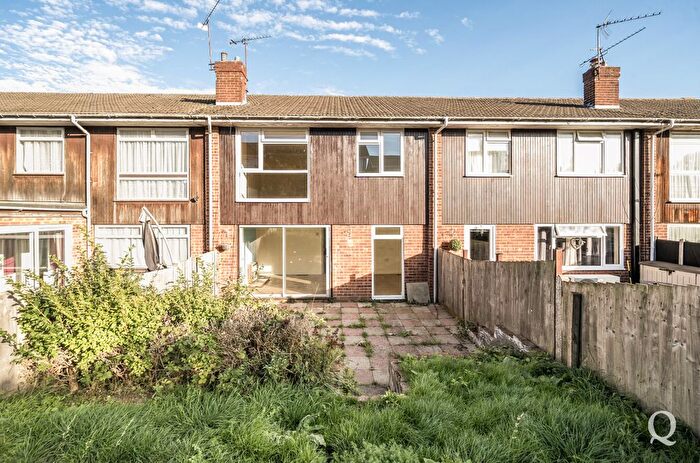 3 Bedroom Terraced House For Sale In Lonsdale Drive, Gillingham, Kent, ME8