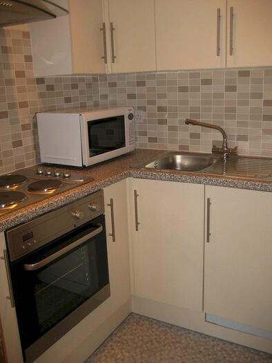 1 Bedroom Flat To Rent In Pine Street, Halifax, HX1