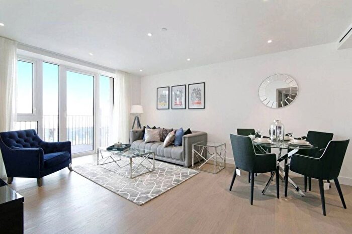 2 Bedroom Flat To Rent In Vaughan Way, Wapping, London, E1W