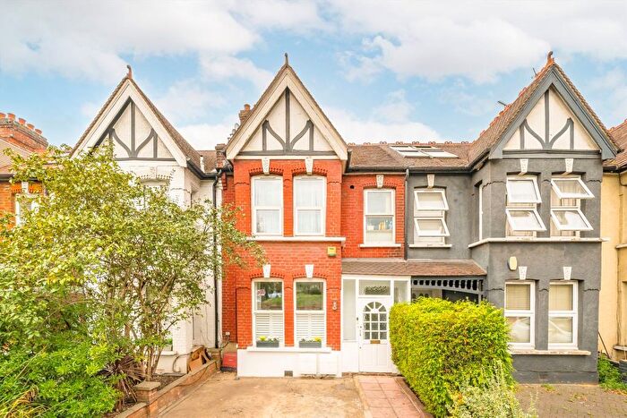 2 Bedroom Flat For Sale In Windmill Road, Ealing, W5