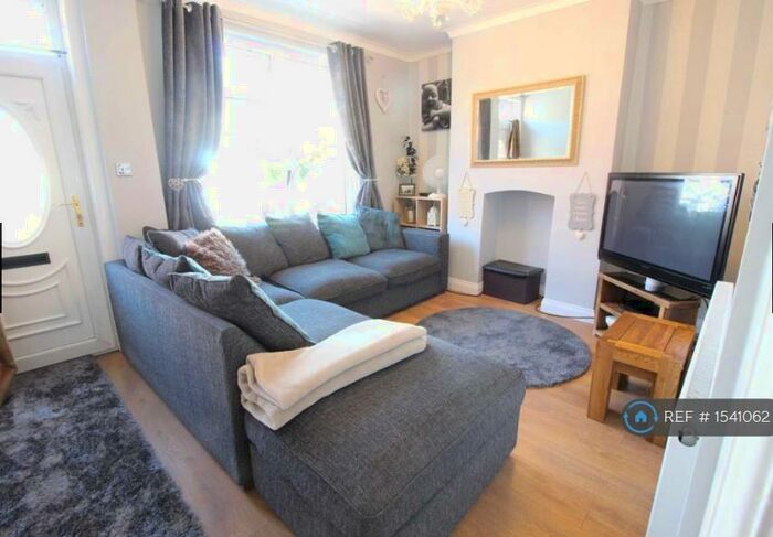 2 Bedroom Terraced House To Rent In Main Street, Failsworth, Manchester, M35