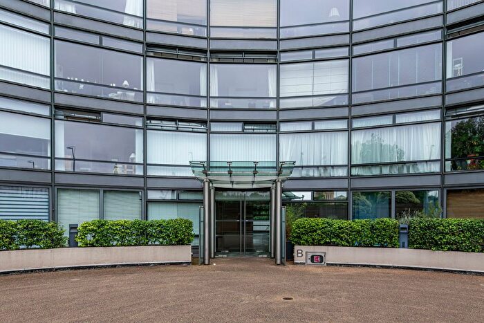 1 Bedroom Flat To Rent In Albert Embankment, London, SE1