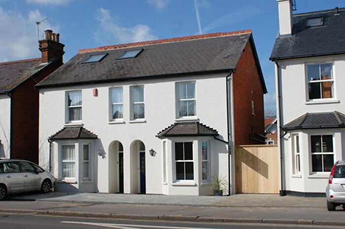 3 Bedroom Semi Detached House To Rent In Portsmouth Road, Cobham, Surrey, KT11