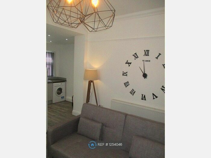 1 Bedroom Flat To Rent In Hampstead Road, Liverpool L6