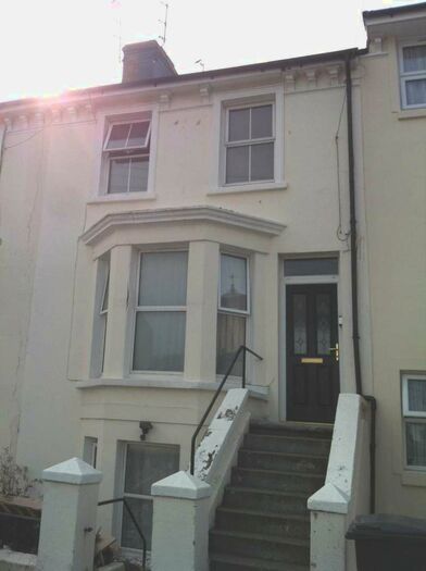 2 Bedroom Flat To Rent In Tideswell Road, Eastbourne, BN21