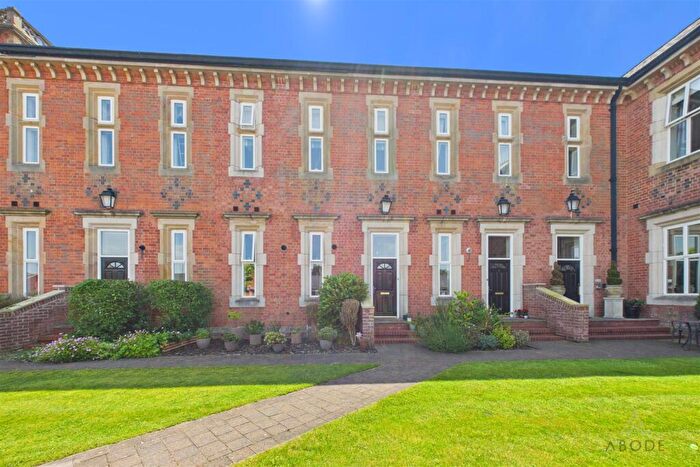 2 Bedroom House For Sale In Duesbury Court, Mickleover, Derby, DE3