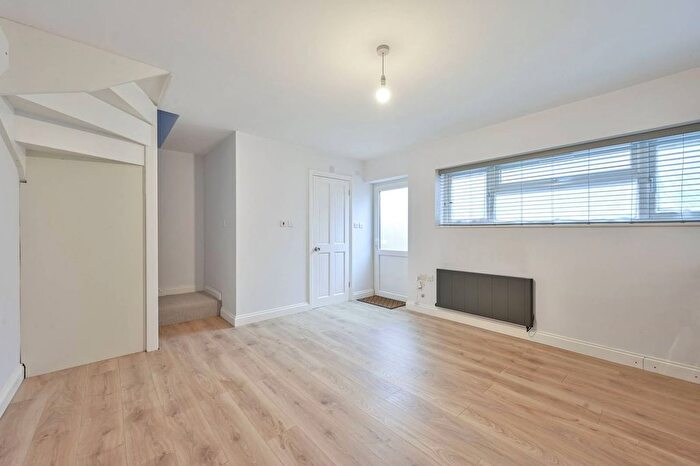 1 Bedroom Flat To Rent In West Hill, West Hill, London, SW18