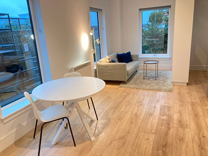 Studio To Rent In Very Near Stanwell Road Area, Feltham, TW14