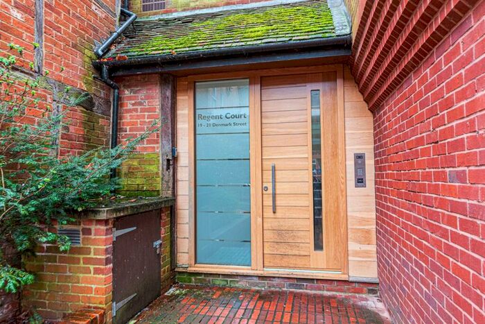 1 Bedroom Apartment To Rent In Regent Court, - Denmark Street, Wokingham, RG40