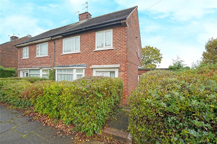 3 Bedroom Semi-detached House For Sale In Shawsfield Road, Rotherham, South Yorkshire, S60
