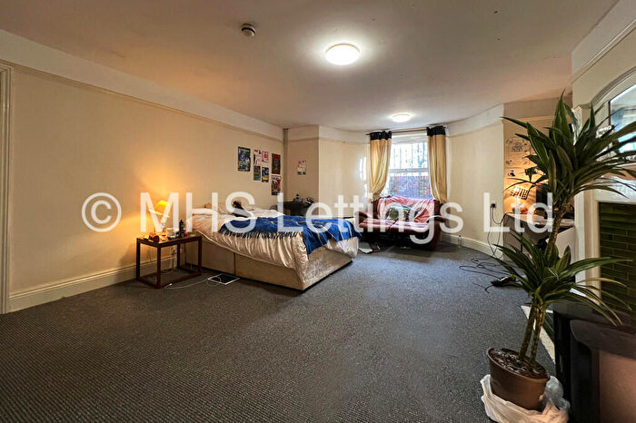 8 Bedroom Terraced House To Rent In Hyde Park Road, Leeds, LS6