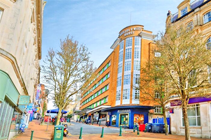 2 Bedroom Flat For Sale In Post Office Road, Bournemouth, Dorset, BH1