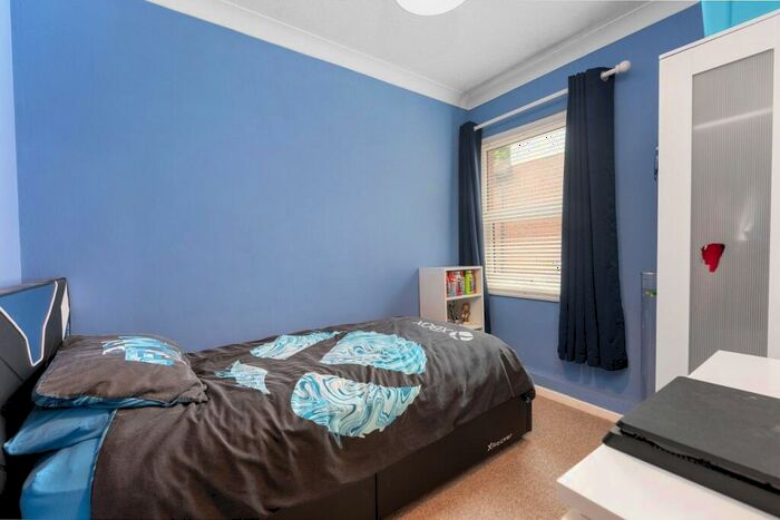 2 Bedroom Apartment To Rent In Overton Road, Sutton, SM2