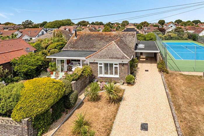 3 Bedroom Detached Bungalow For Sale In Minton Road, Felpham, PO22