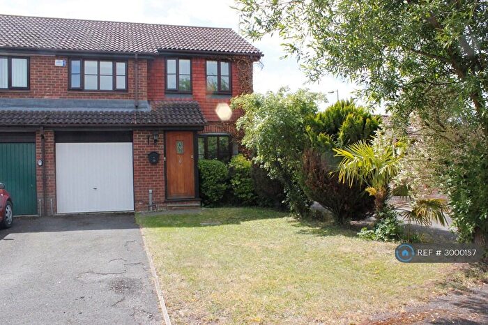 3 Bedroom Semi-Detached House To Rent In Vane Road, Thame, OX9