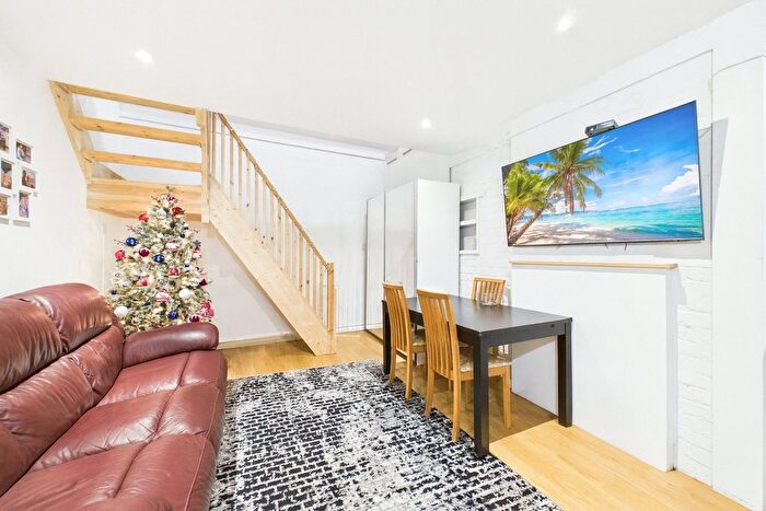 1 Bedroom Maisonette To Rent In Easthampstead Road, Wokingham, Berkshire, RG40