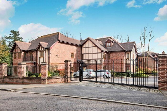 2 Bedroom Flat To Rent In Kestrel Court, Cherry Tree Way, Stanmore HA7