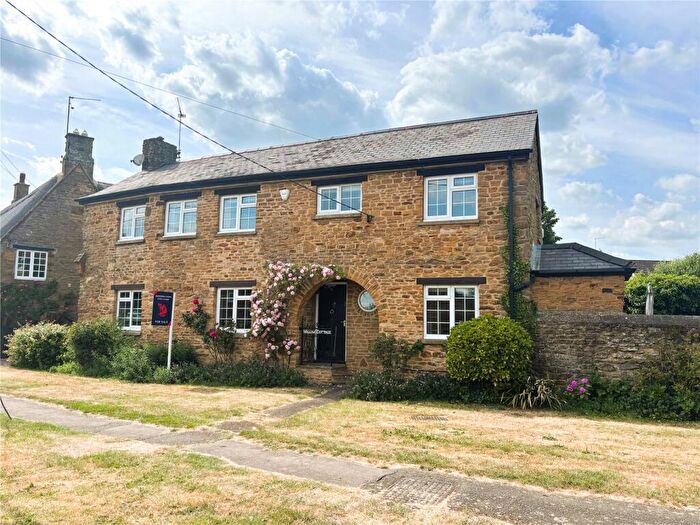 3 Bedroom Detached House For Sale In High Street, Milton Malsor, Northamptonshire, NN7