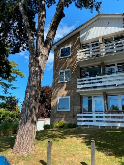 1 Bedroom Flat To Rent In Upton Lodge Close, Bushey, WD23