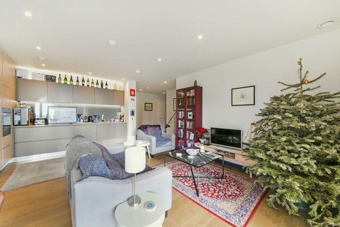 2 Bedroom Apartment To Rent In Hopgood Tower, Kidbrooke Village, SE3