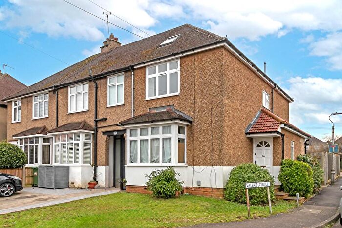 2 Bedroom Maisonette To Rent In A Campfield RoadSt AlbansHertfordshire, AL1