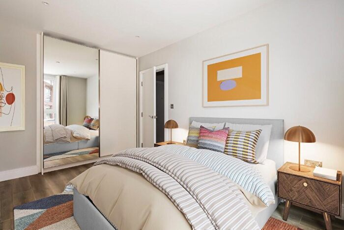 1 Bedroom Apartment To Rent In Grinstead Road, London, SE8