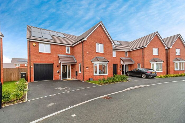 4 Bedroom Detached House For Sale In Copper Works Way, Walsall, WS3