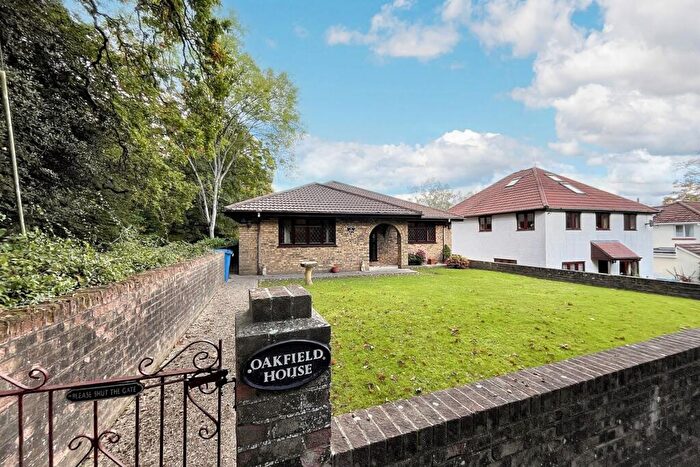 3 Bedroom Detached House For Sale In Ashington, BH21