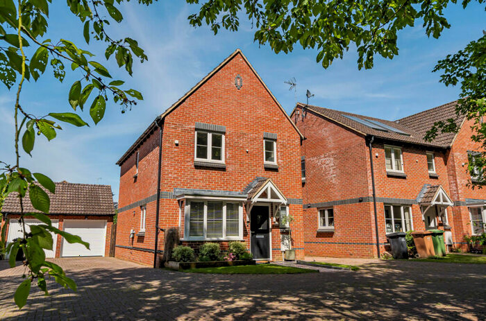 3 Bedroom Detached House For Sale In Orchard Close, Bredon, Tewkesbury, Worcestershire, GL20