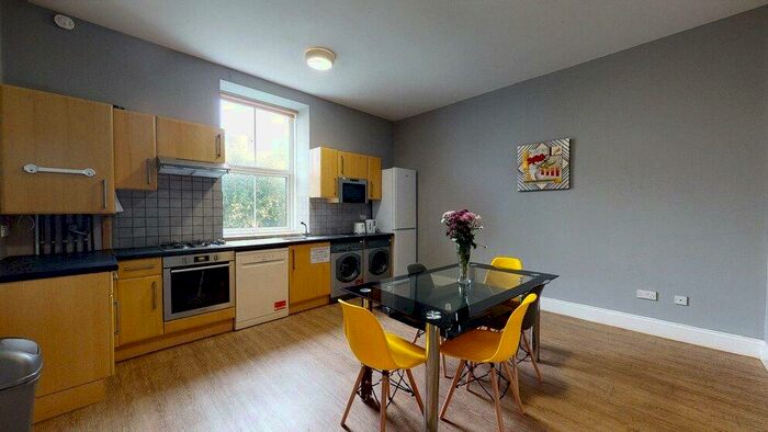 5 Bedroom Flat To Rent In Greenbank Terrace, Greenbank, Plymouth, Devon, PL4