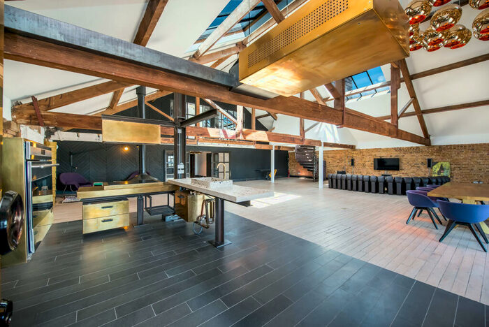 2 Bedroom Apartment To Rent In Metropolitan Wharf, Wapping, E1W