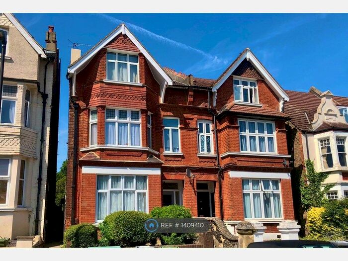 1 Bedroom Flat To Rent In Gleneldon Road, Streatham, SW16