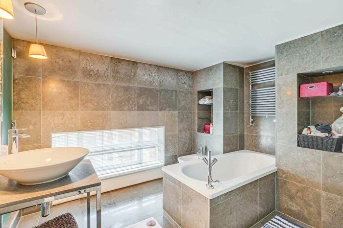 2 Bedroom Apartment For Sale In The Yoo Building, Hall Road, St John's Wood, NW8