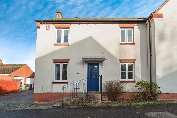 3 Bedroom Semi Detached House For Sale In Hawks Drive, Tiverton, EX16