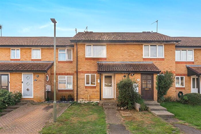 2 Bedroom Terraced House For Sale In Frensham Close, Banbury, OX16