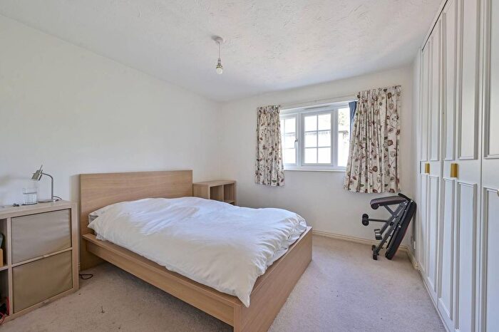 1 Bedroom Flat To Rent In Selhurst Close, Wimbledon Common, London, SW19