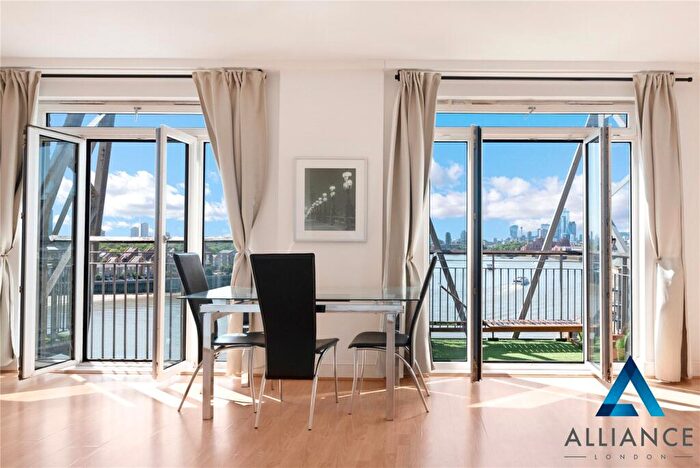 1 Bedroom Penthouse For Sale In Three Colt Street, London, E14