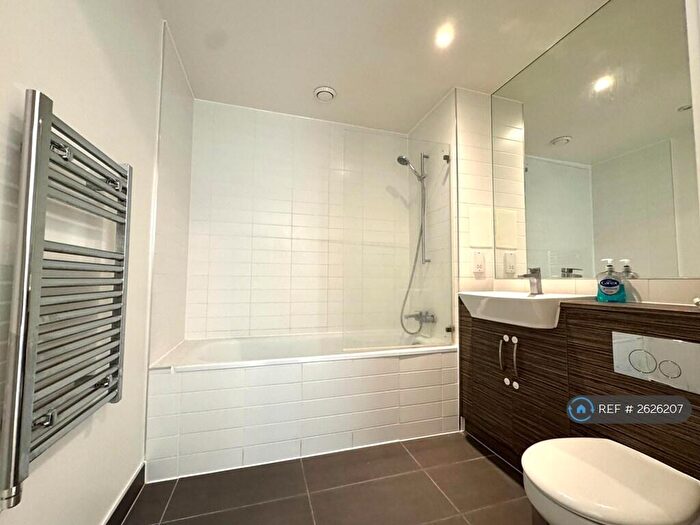 1 Bedroom Flat To Rent In Lariat Court, Barking, IG11
