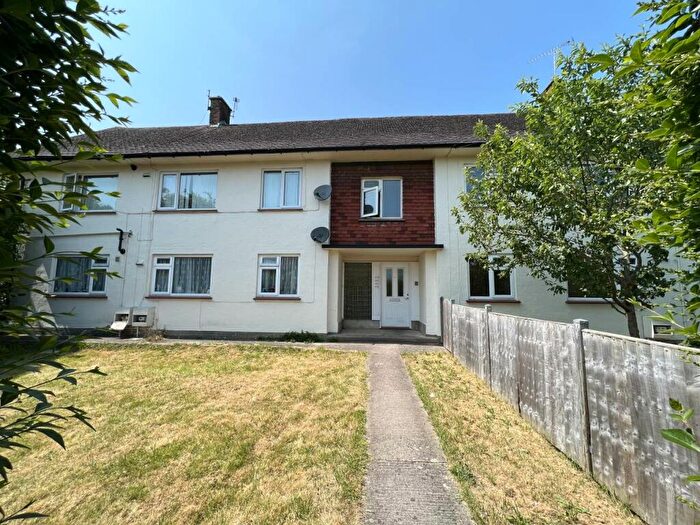 2 Bedroom Flat To Rent In St Johns Road, Frome, Somerset, BA11