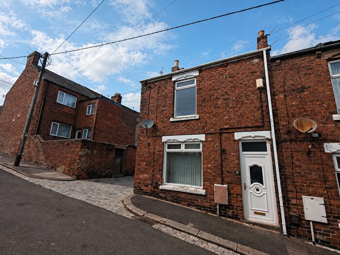 3 Bedroom End Of Terrace House To Rent In Church Street, Ferryhill, DL17