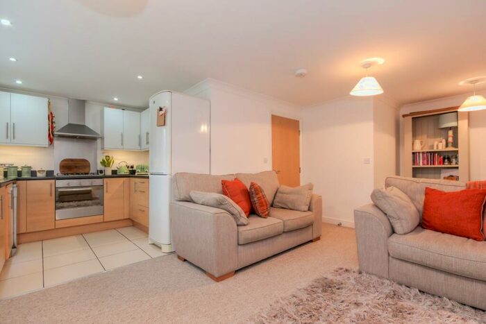 2 Bedroom Apartment To Rent In Oxford Road, Kidlington, OX5