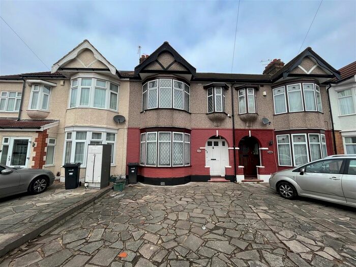 3 Bedroom Terraced House To Rent In Ashburton Avenue, Ilford, IG3