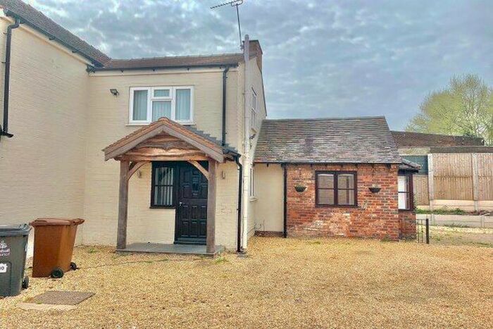 4 Bedroom Terraced House To Rent In Salters Road, Walsall, WS9