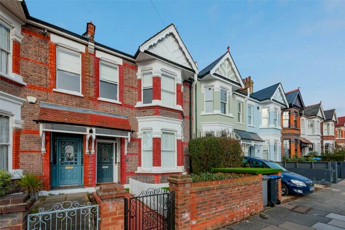 2 Bedroom Apartment To Rent In Okehampton Road, London, NW10