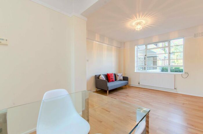 1 Bedroom Flat To Rent In Dumbarton Court, Brixton Hill, London, SW2