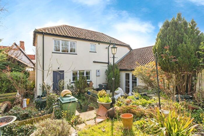 4 Bedroom Detached House For Sale In Chequers Lane, Great Ellingham, Attleborough, Norfolk, NR17