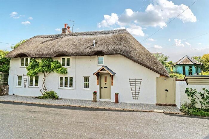 3 Bedroom Detached House For Sale In Cattistock Road, Maiden Newton, DT2