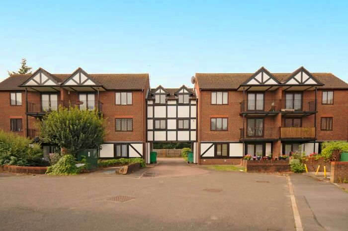 1 Bedroom Flat To Rent In Northwood, HA6