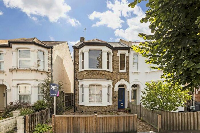 2 Bedroom Flat To Rent In Douglas Road, Surbiton, KT6