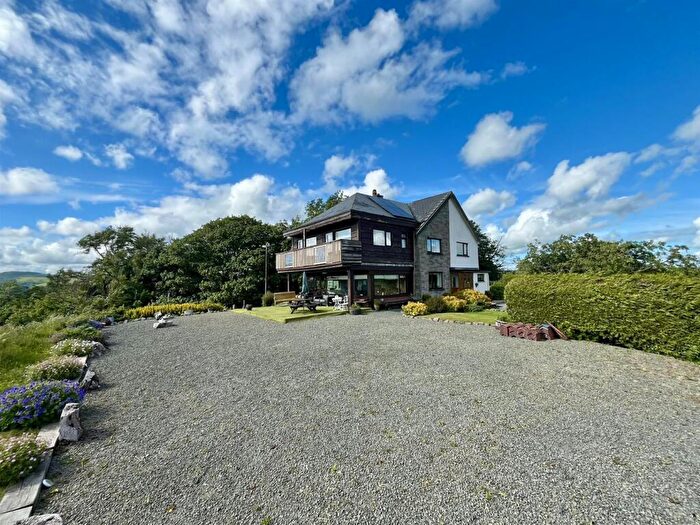 4 Bedroom Detached House For Sale In Crossgates, LD1